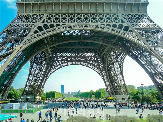Tour Eiffel 에펠탑, 파리, France. (Photo by 최영규)