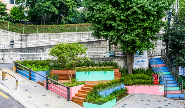 녹색 휴식공간으로 변모한 성동구 금호동 공터. 사진=서울시