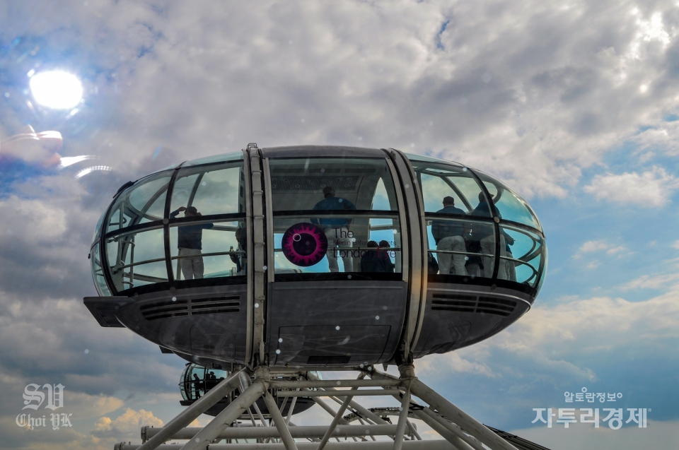 런던 아이(London Eye) 탑승실 외관.  Photo by 최영규