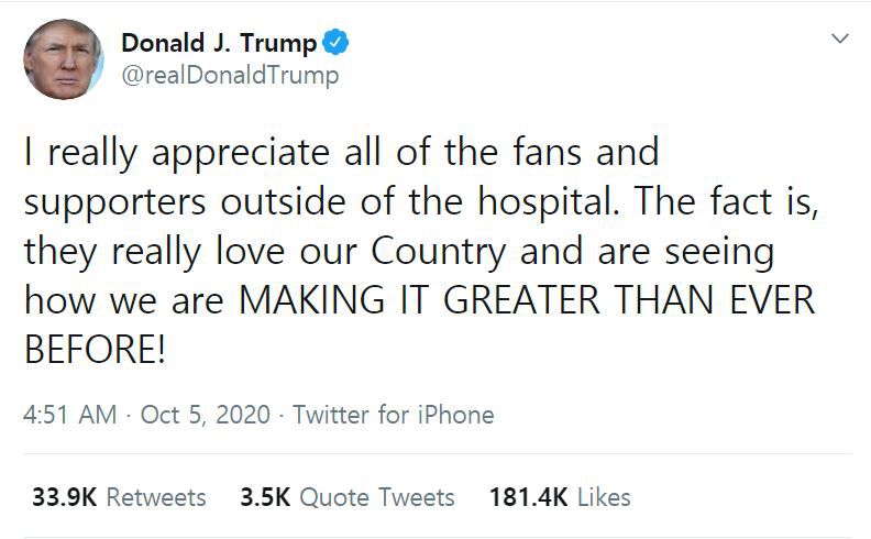 트럼프 대통령의 트윗은 쉬운 표현, 대문자와 느낌표의 빈번한 사용이 특징이다